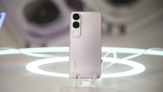 Vivo V40 Lite: Desain Menawan dan Fitur AI untuk Hasil Foto Oke