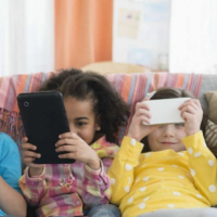Tips Efektif Membatasi Anak Kecil dari Ketergantungan Gadget