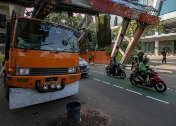Bongkar Total JPO Tendean yang Ditabrak Truk oleh Pemprov DKI
