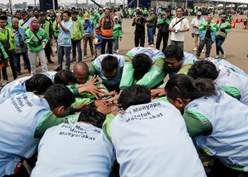 Latihan PPGD untuk Ojol Agar Dapat Membantu Korban Kecelakaan