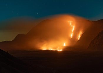 Kabut Asap di Jembatan Ampera dan Meluasnya Karhutla di Bromo