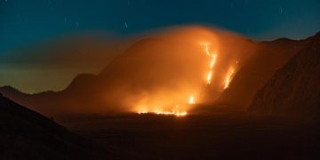 Kabut Asap di Jembatan Ampera dan Meluasnya Karhutla di Bromo