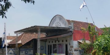 Warga Lamongan Kibarkan Bendera Israel di Rumah Menjadi Sorotan